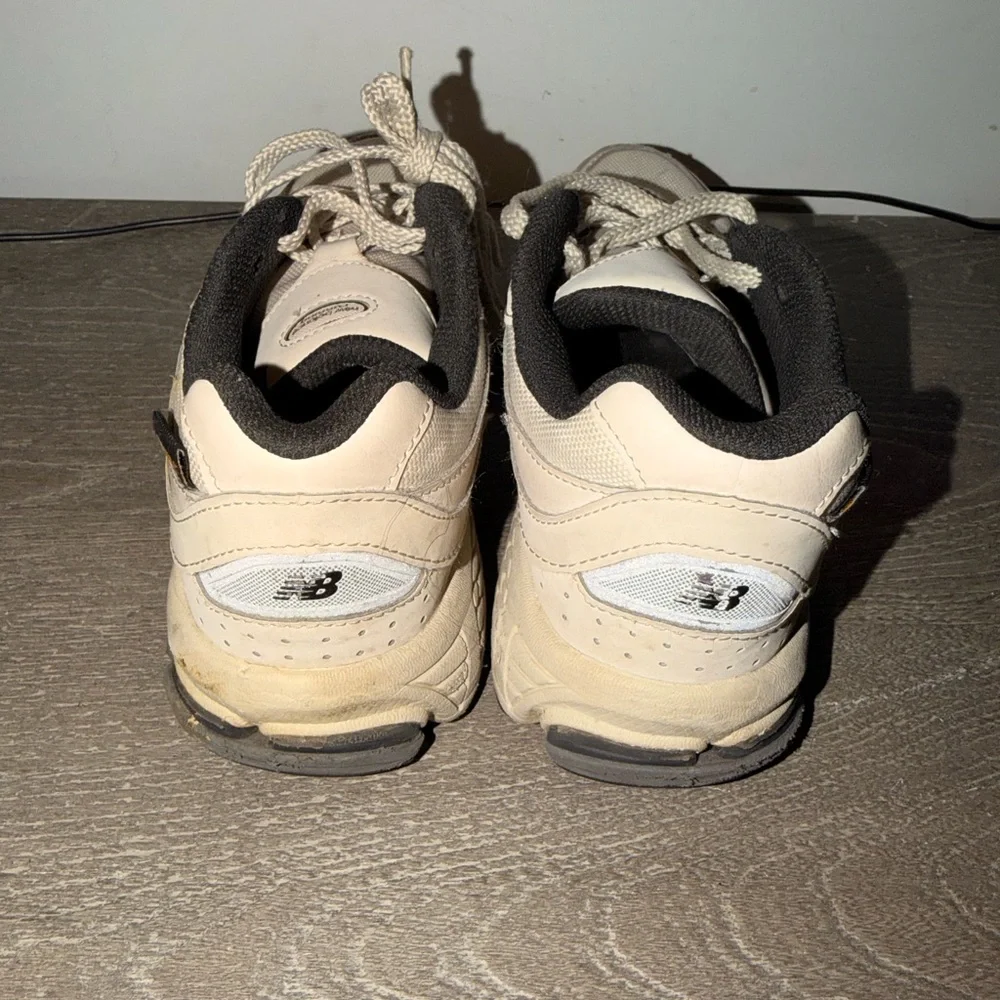 New Balance 2002R sneakers - Picture 5 of 7